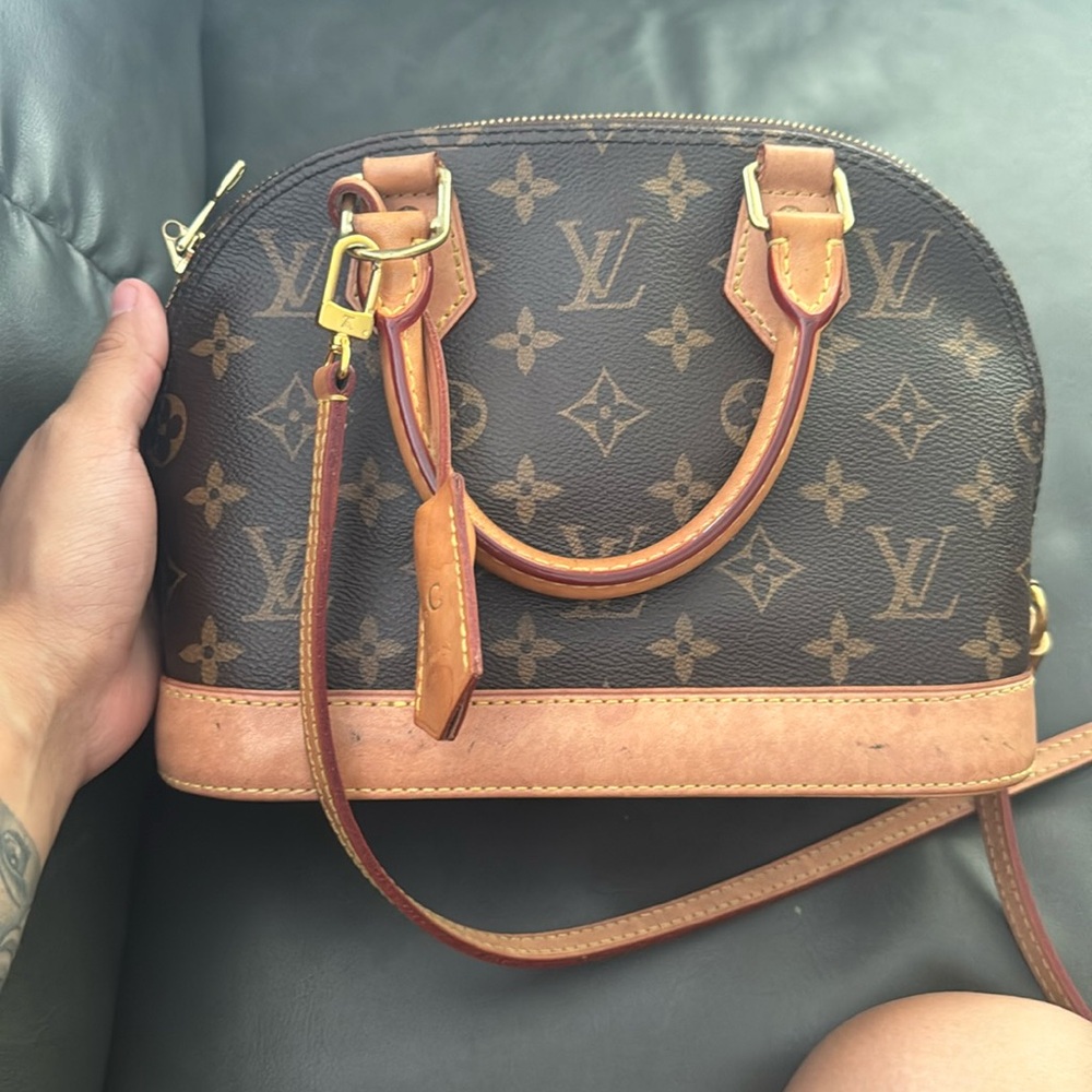 Monogram Alma BB